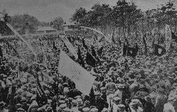 　１９２０年５月、日本で初めて開催された東京・上野公園でのメーデー