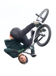 　ＢＭＸフリースタイル・パークの男子エリートクラスで優勝した中村輪夢＝京都府向日市