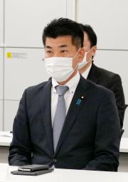 　立憲民主党の執行役員会に臨む泉政調会長＝１６日午前、国会