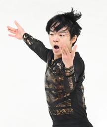 　男子で優勝した鍵山優真のフリー＝グルノーブル（共同）