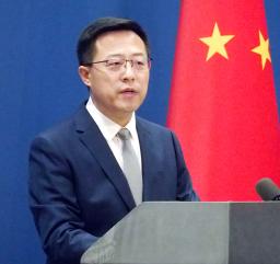 　６日、中国外務省で記者会見する趙立堅副報道局長（共同）