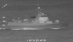 　オーストラリア国防省が、レーザー照射に関与した中国海軍の軍艦として公表した写真（オーストラリア国防省提供・共同）