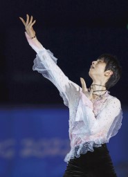 　エキシビションで演技する羽生結弦＝北京（共同）