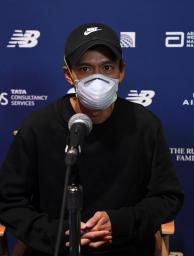 　ニューヨークシティー・マラソンに向け取材に応じる大迫傑＝３日、米ニューヨーク（共同）