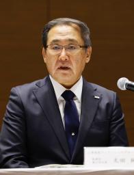 　記者会見する三井住友フィナンシャルグループの太田純社長＝４日午後、東京都千代田区