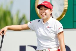 　最終ラウンド、笑顔を見せる荒木優奈＝サイアムＣＣ（ＡＰ＝共同）