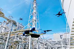 　熊本県苓北町の苓北発電所で行われた、ドローンを活用した実証実験（九州電力提供）