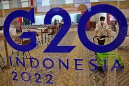　メディアセンターのＧ２０ロゴ＝１２日、インドネシア・バリ島（ＡＰ＝共同）