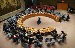 　国連本部で開かれた北朝鮮対応を協議する安全保障理事会の緊急会合＝２１日、米ニューヨーク（共同）