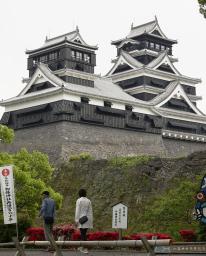 　熊本城＝４月、熊本市