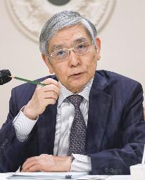 　名古屋市で記者会見する日銀の黒田総裁＝１４日午後
