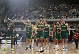 　フランスとの強化試合に勝利したオーストラリア代表＝有明アリーナ