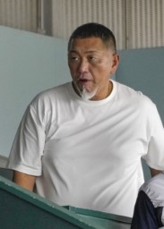 　仙台育英―慶応戦を観戦するため甲子園球場を訪れた清原和博さん