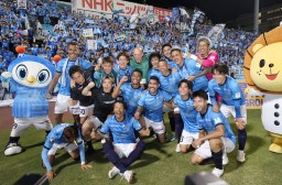 　横浜Ｍに勝利した横浜ＦＣイレブン＝ニッパツ