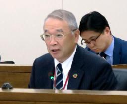 　情報通信審議会の総会で発言する遠藤信博会長＝２８日午前、東京都千代田区