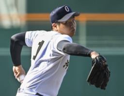 <p>　仙台育英戦に先発した沖縄尚学・末吉＝甲子園</p>