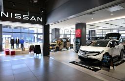 　横浜市内のショッピングモール内にある日産自動車の店舗＝１４日午前