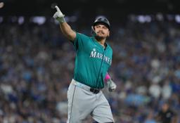 　１０月のブルージェイズ戦で本塁打を放ったマリナーズのジョシュ・ネーラー＝トロント（イマジンイメージズ・ロイター＝共同）