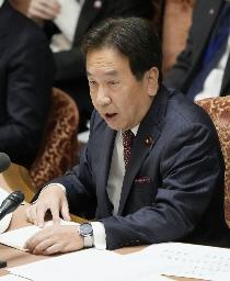 　衆院予算委に臨む枝野委員長＝７日