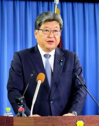 　記者会見する自民党の萩生田幹事長代行＝１日午後、東京・永田町の党本部