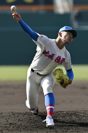 <p>　東洋大姫路戦に先発した花咲徳栄・黒川＝甲子園</p>