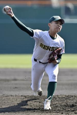 <p>　北照戦に先発した専大松戸・門倉＝甲子園</p>