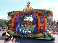 ディズニー・ハロウィーン開幕　ＴＤＬ・カボチャでダンス　ＴＤＳ・踊るガイコツ登場