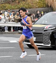 順大１０位、中院大１８位　箱根駅伝　第１日