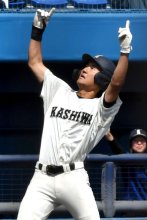 尾下豪快な一発　市柏　第７７回春季千葉県高校野球大会