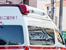 市原で油圧ショベル転倒　男性作業員が頭打ち死亡　資材置き場