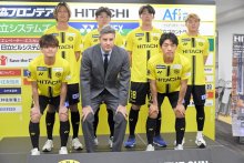 柏レイソル新体制　ロドリゲス監督「魅力あるサッカー展開する」　大久保や汰木ら６選手加入