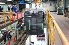 【動画あり】千葉都市モノレール「０形」新車両が搬入　３月ごろに運行予定【写真も多数】