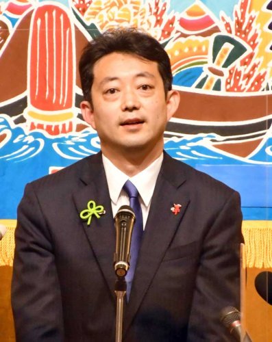 熊谷氏「開かれた県政実現する」　ダブル選、笑顔と涙　【’２１知事選】