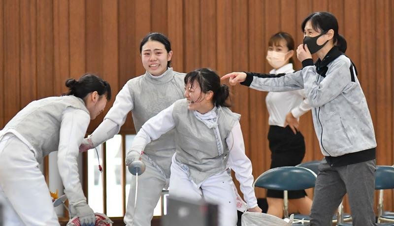東葛飾２９年ぶり団体Ｖ　女子検見川は１５年ぶり　千葉県高校総体　フェンシング	