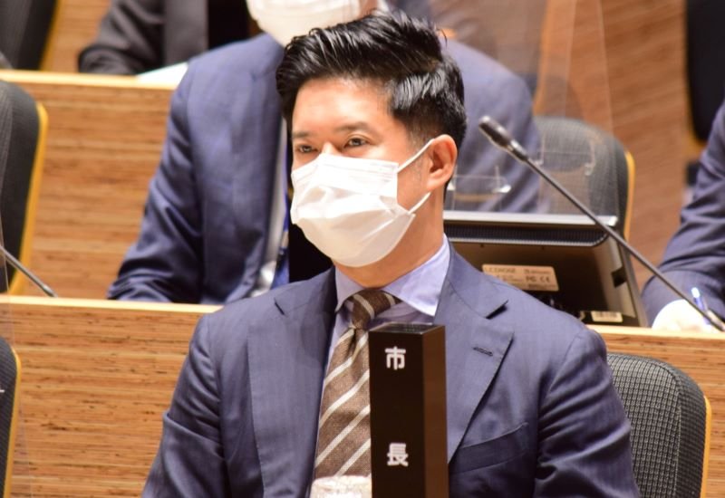 村越祐民市長
