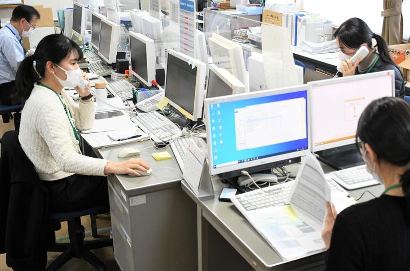 成田市３回目接種、職員不足　ＪＡＬ係員サポーターに　ワクチン記録の確認　外国語での電話対応