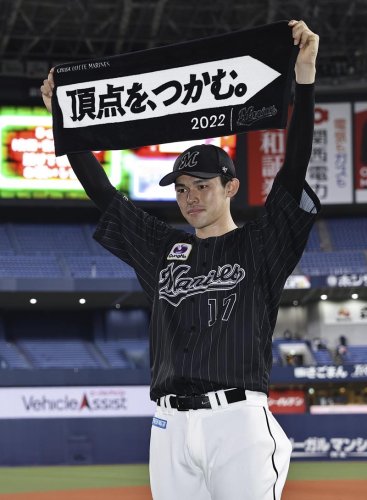 ７回１失点で４勝目を挙げた千葉ロッテ・佐々木朗＝京セラドーム（共同）


