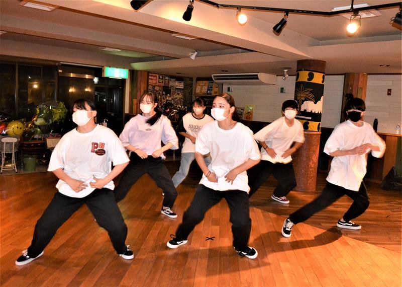 ダンス界新風いざ大舞台へ　９月、プロと決勝　６人躍動　環境保護の思い形に　船橋の中高生チーム「熱帯雨林」