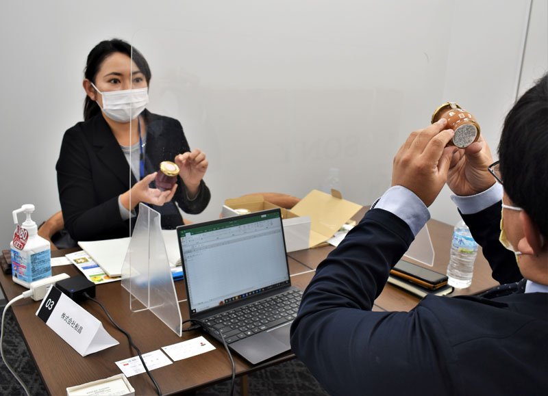 成田市で開かれた商談会