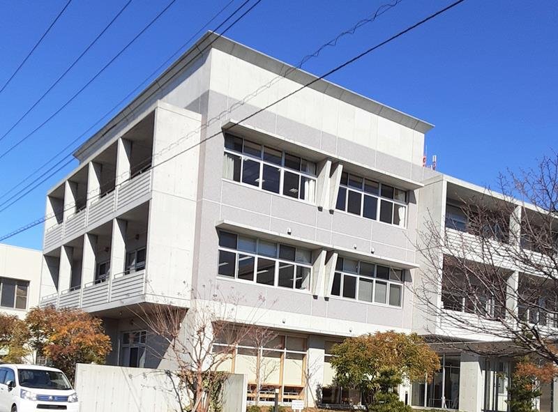 木更津看護学院が入る建物＝木更津市
