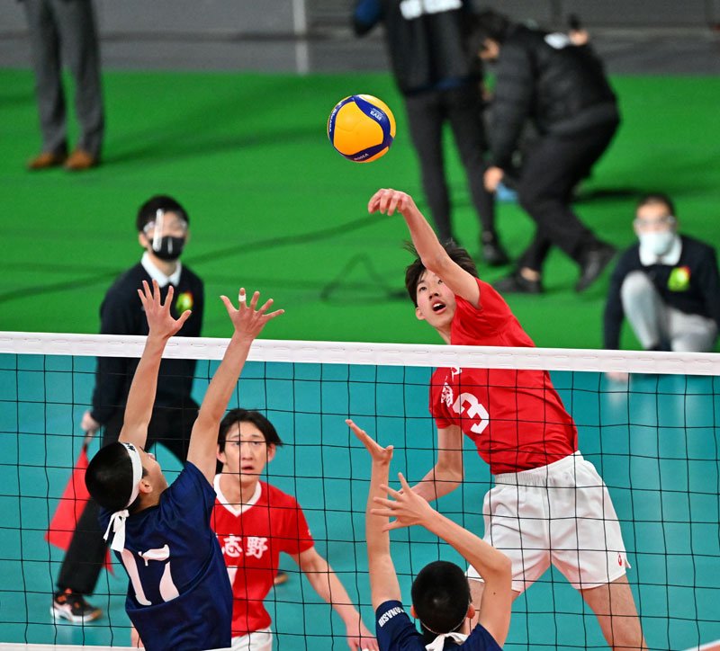 【速報】習志野６大会ぶり８強進出　前回覇者の日本航空（山梨）破る　春高バレー