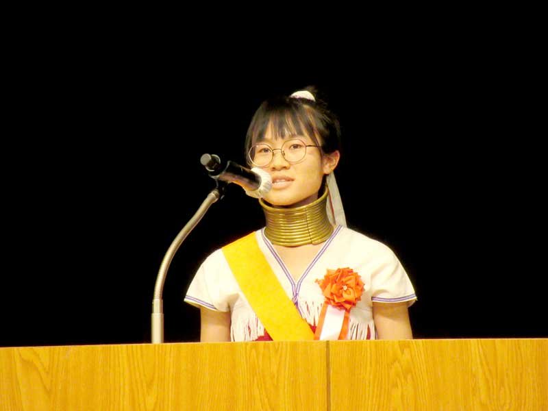 県知事賞を受けたトゥ・トゥ・リャンさん＝市川市