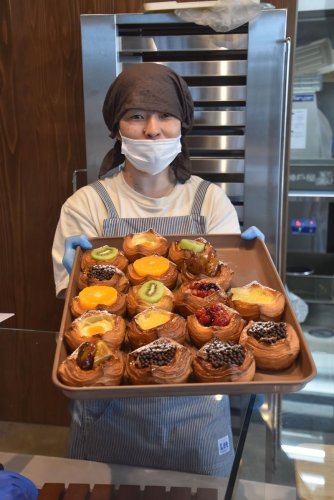 クラフトビールや浜焼きを　鴨川の前原・横渚海岸に商業施設オープン　オリジナルお土産販売も
