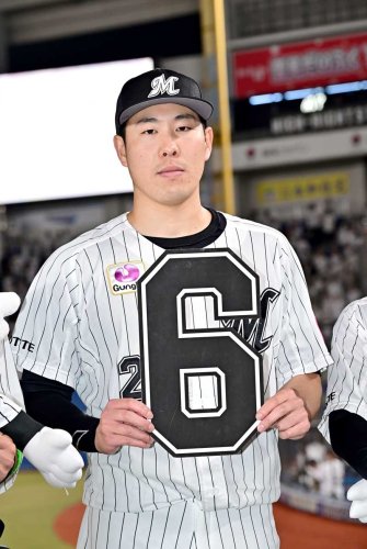 巨人戦に先発し７回５安打１失点で今季６勝目を挙げた千葉ロッテの西野