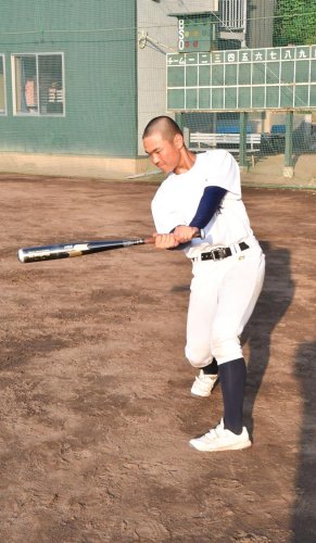 強みは視野の広さ　経験と知識フル回転　上林武蔵（市船橋）　【マスク越しの視線　主役は捕手】（５）
