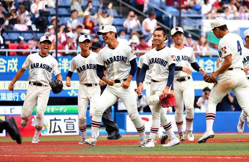 市船橋に勝利し喜びを爆発させる習志野ナイン＝ＺＯＺＯマリン