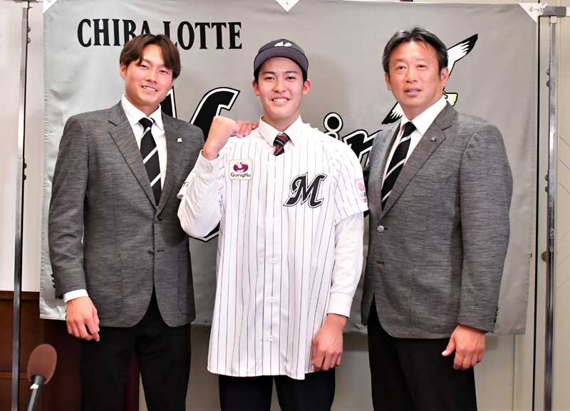幕張総合高・早坂、千葉ロッテ入団合意　１５１キロ右腕「やってやるぞという気持ち」　目標は佐々木朗希