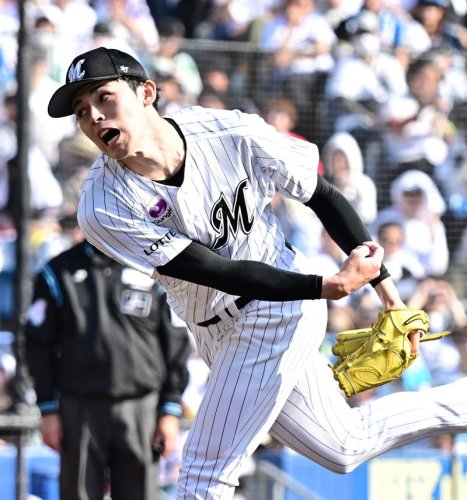 日本ハム戦に先発し、５回１失点だった千葉ロッテの佐々木朗希＝３１日、ＺＯＺＯマリン
