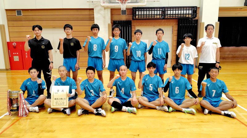 男子優勝の松戸一中