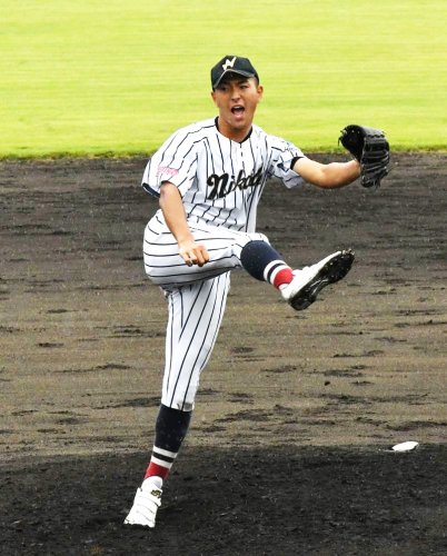 我孫子二階堂―千葉敬愛　三回裏千葉敬愛２死一、三塁、三振を取り雄たけびを上げる我孫子二階堂の神谷＝第一カッター